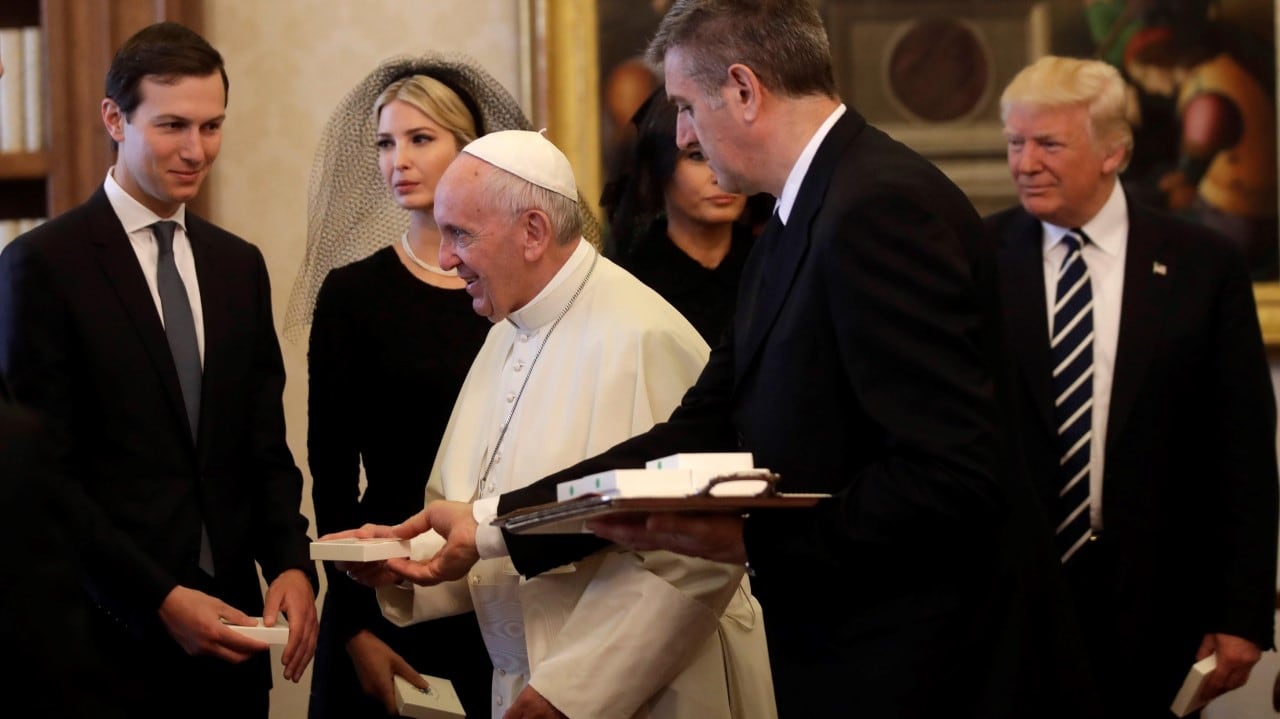 El Papa Francisco recibió a Donald Trump en el Vaticano.