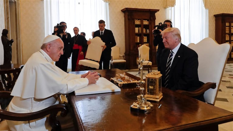 El Papa Francisco recibió a Donald Trump en el Vaticano.