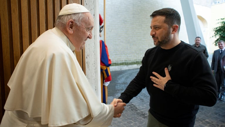 El papa Francisco recibió a Volodimir Zelenski en el Vaticano. (Foto: Reuters)