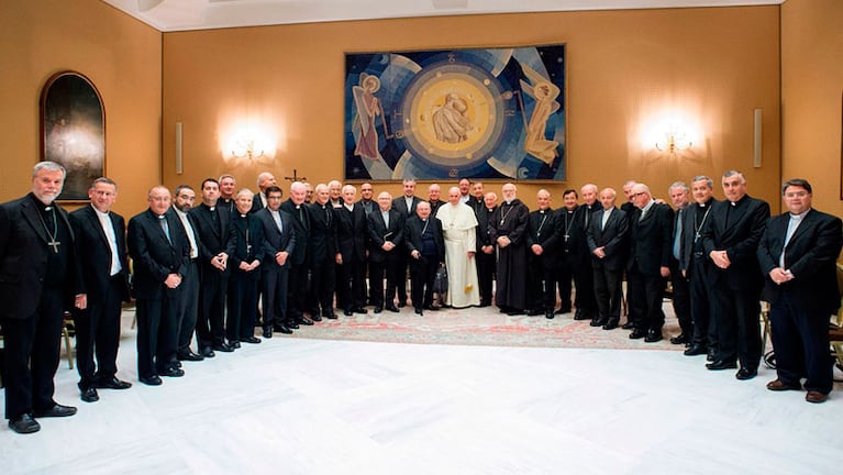 El papa Francisco reunido con los obispos chilenos. Foto: EFE