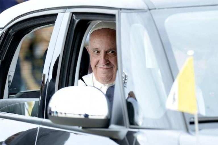El Papa Francisco se moverá a 220 voltios