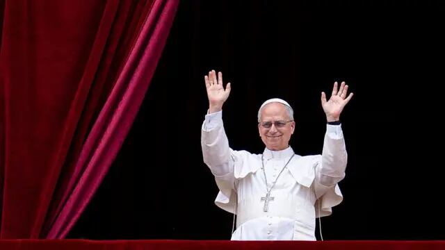 El papa León XIV pidió por la paz en su primer mensaje dominical