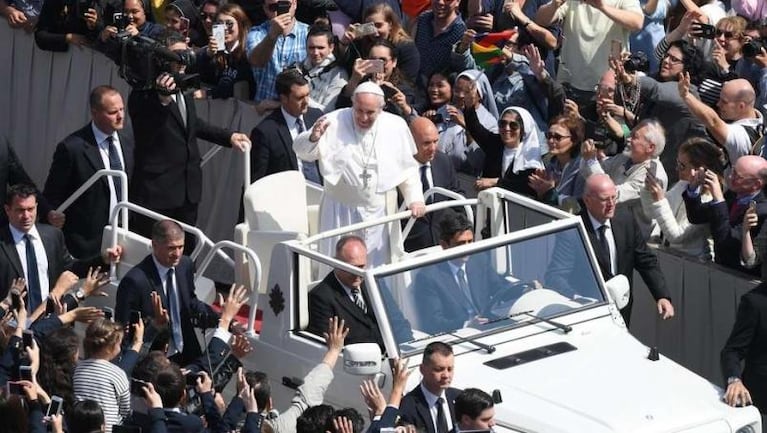 El Papa pidió "tender puentes de diálogo"