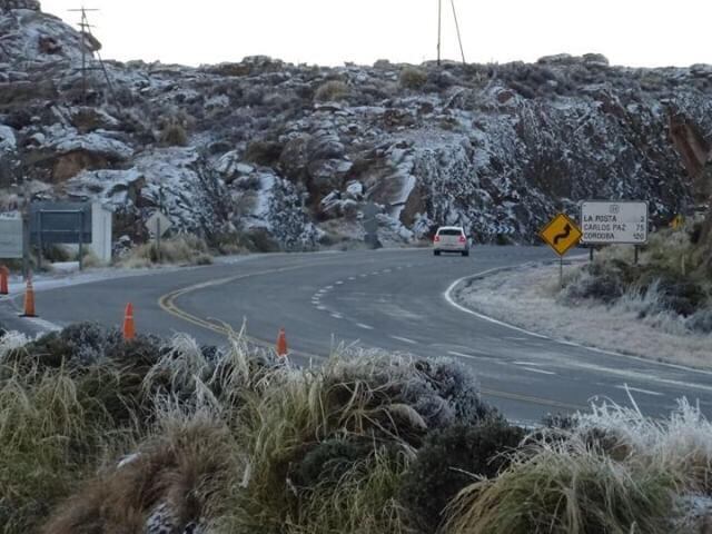 El parador Giulio Césare amaneció cubierto por la nieve. Foto: @paradorgiuliocesare.