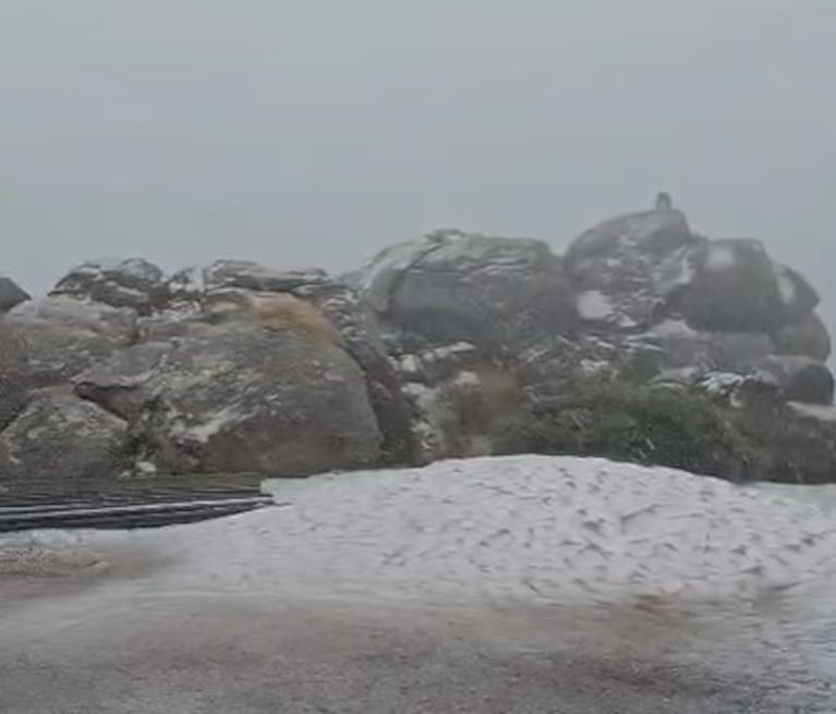 El Parador Giulio Cesare se pintó de blanco una vez más.