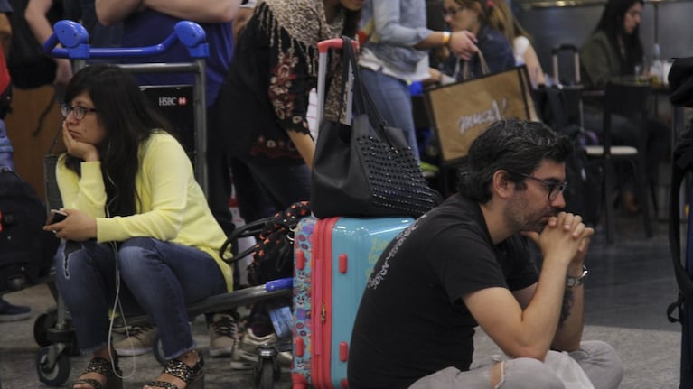 El paro de Aerolíneas afectará a miles de pasajeros el lunes.