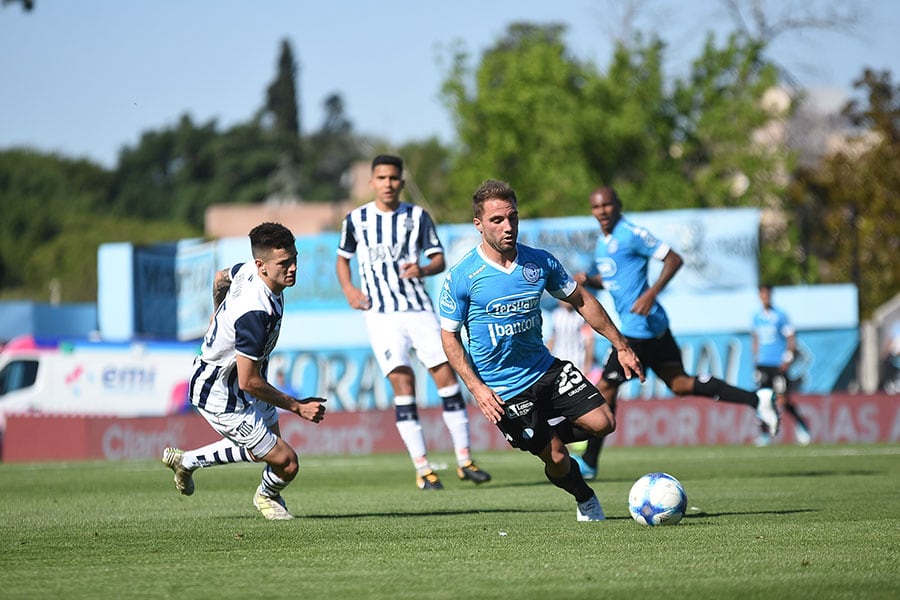 El partido fue luchado pero entretenido. Foto: ElDoce.tv / Lucio Casalla