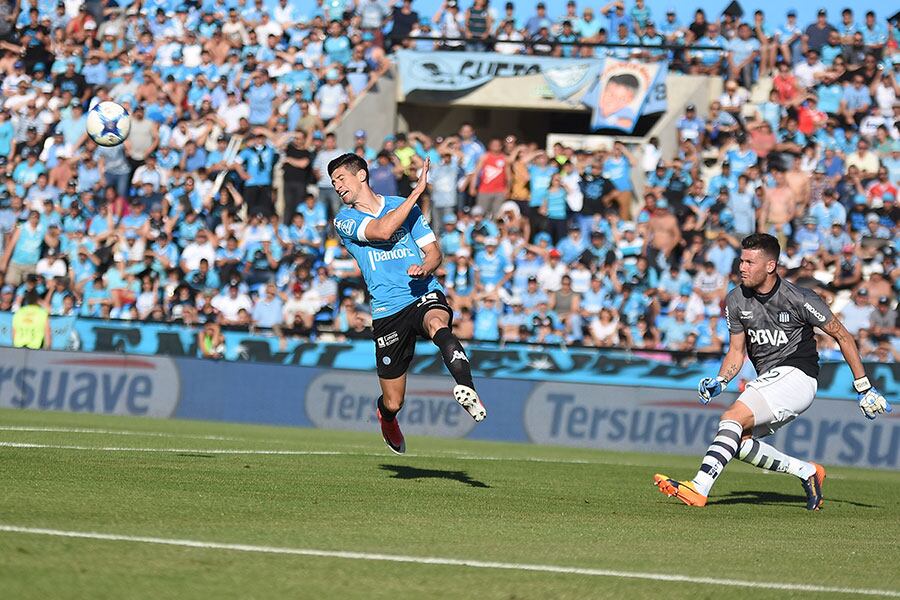 El partido fue luchado pero entretenido. Foto: ElDoce.tv / Lucio Casalla