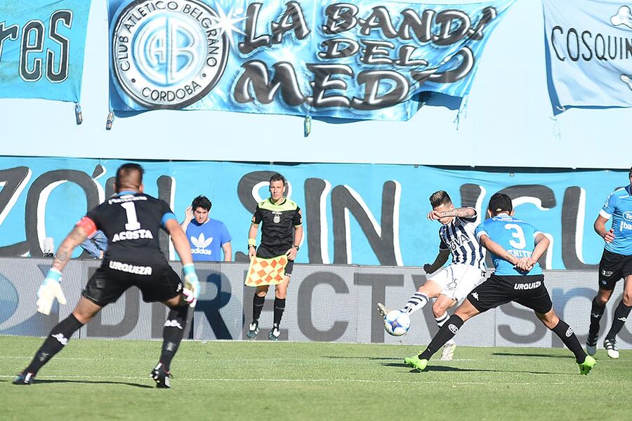 El partido fue luchado pero entretenido. Foto: ElDoce.tv / Lucio Casalla