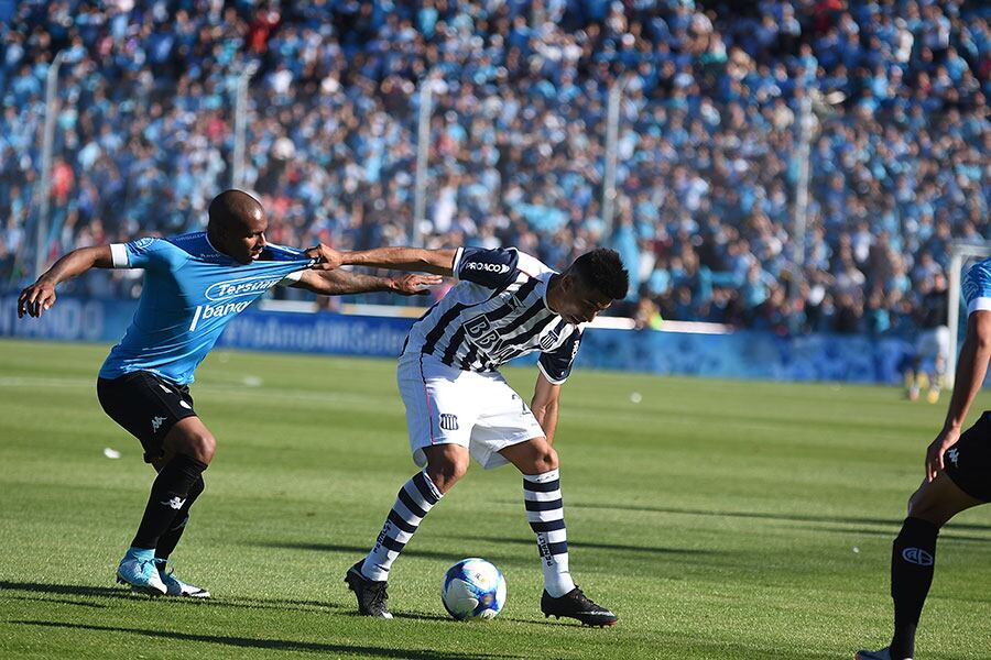 El partido fue luchado pero entretenido. Foto: ElDoce.tv / Lucio Casalla