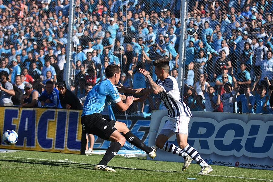 El partido fue luchado pero entretenido. Foto: ElDoce.tv / Lucio Casalla