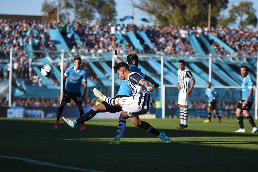 El partido fue luchado pero entretenido. Foto: ElDoce.tv / Lucio Casalla