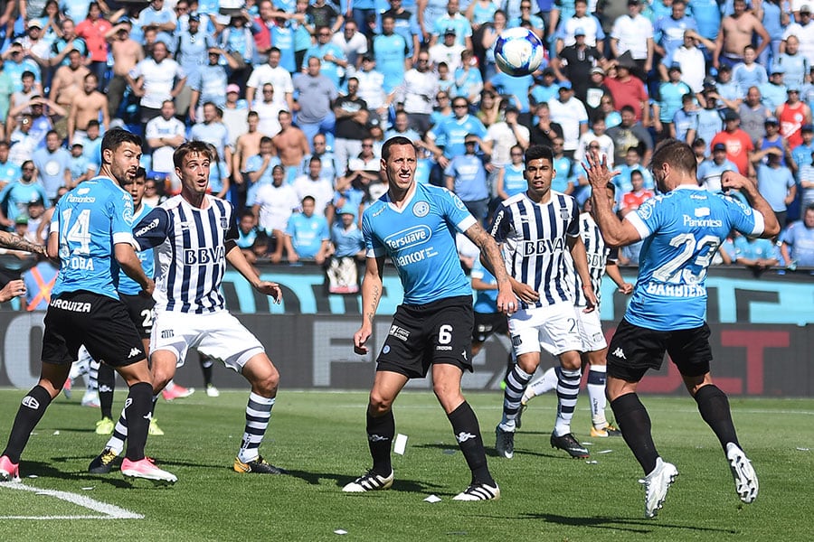 El partido fue luchado pero entretenido. Foto: ElDoce.tv / Lucio Casalla