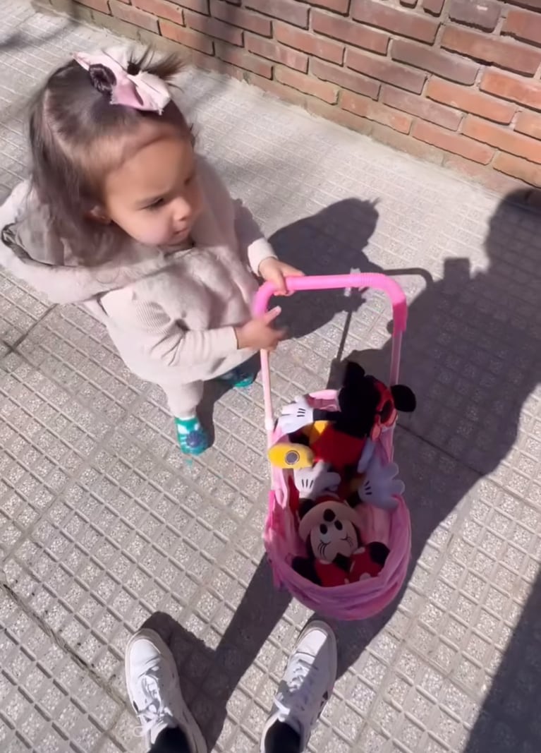 El paseo de Barby Franco con su hija. (Foto: Instagram/barbaritafranco21)