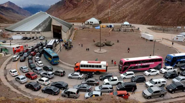 El Paso Cristo Redentor que conecta Argentina y Chile. (Foto: prensa migraciones)