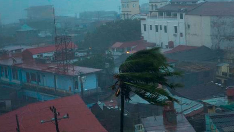 El paso de Matthew por Baracoa, en Cuba. Foto: EFE