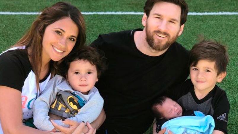 El pequeño del clan Messi cumplirá un mes.