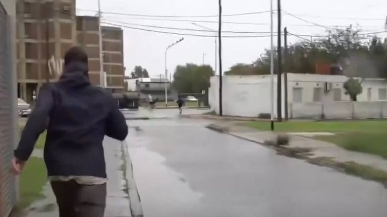 El periodista reaccionó al identificar a los ladrones.