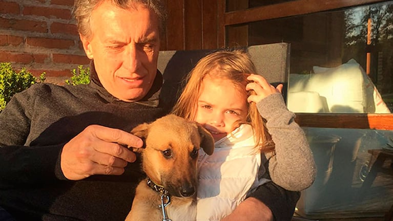 El perro creció, Macri llegó a la Rosada y los dos se "mudaron".