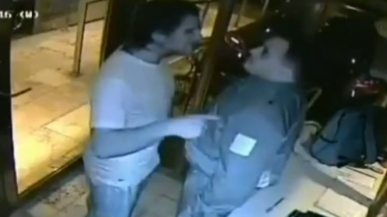 El personal trainer está con custodia.
