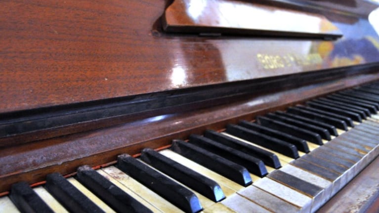 El piano que utilizaba Leonor Marzano.