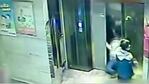 El pibe cae desde el cuarto piso, luego de patear la puerta del ascensor.