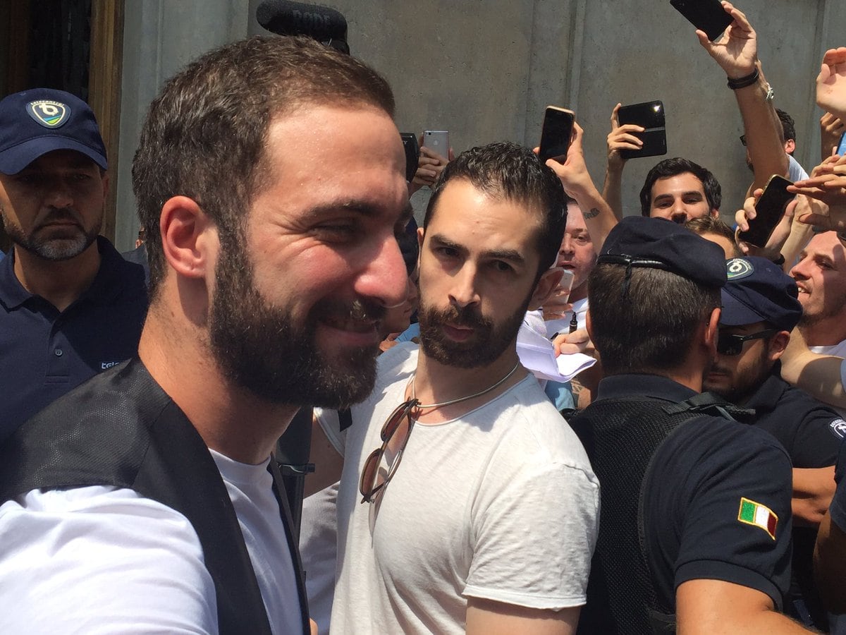 El Pipita Higuaín fue recibido como ídolo en Juventus.