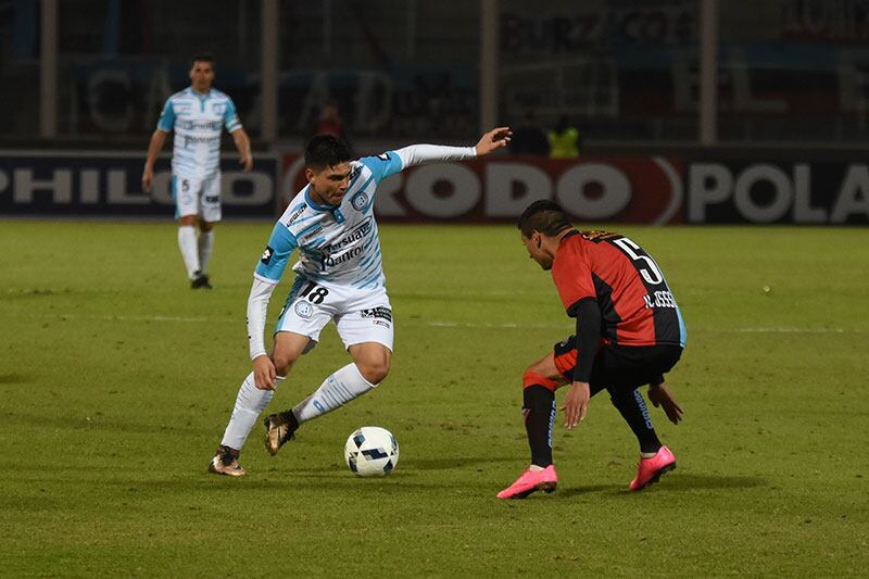 El Pirata abrió la temporada ante Brown de Adrogué. Foto: Lucio Casalla / ElDoce.tv