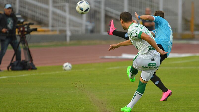 El Pirata derrotó a los de Junín 3 a 0 en el Kempes con goles de Velázquez, Bolatti y Álvarez Suárez. Foto: Lucio Casalla / ElDoce.tv