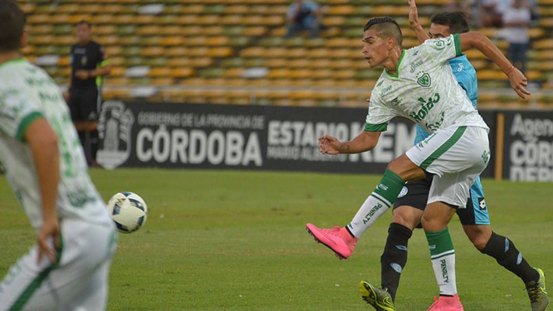 El Pirata derrotó a los de Junín 3 a 0 en el Kempes con goles de Velázquez, Bolatti y Álvarez Suárez. Foto: Lucio Casalla / ElDoce.tv