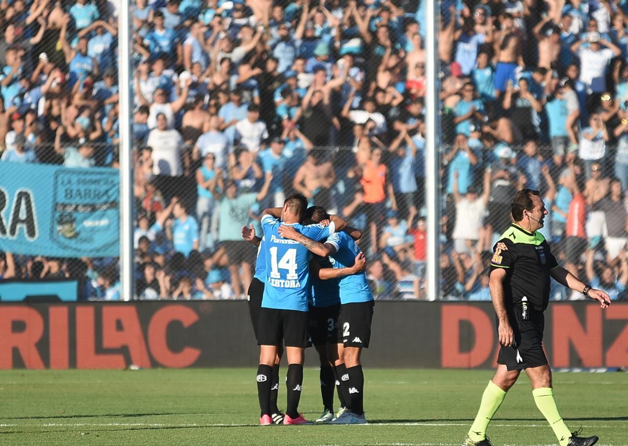 El Pirata fue más y festejó un merecido 2-0. Foto: Lucio Casalla / ElDoce.tv.