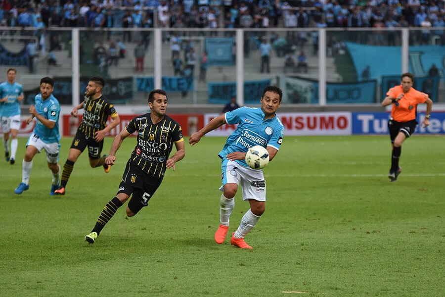 El Pirata recibió al equipo bahiense con mayoría de suplentes. Foto: Lucio Casalla / ElDoce.tv