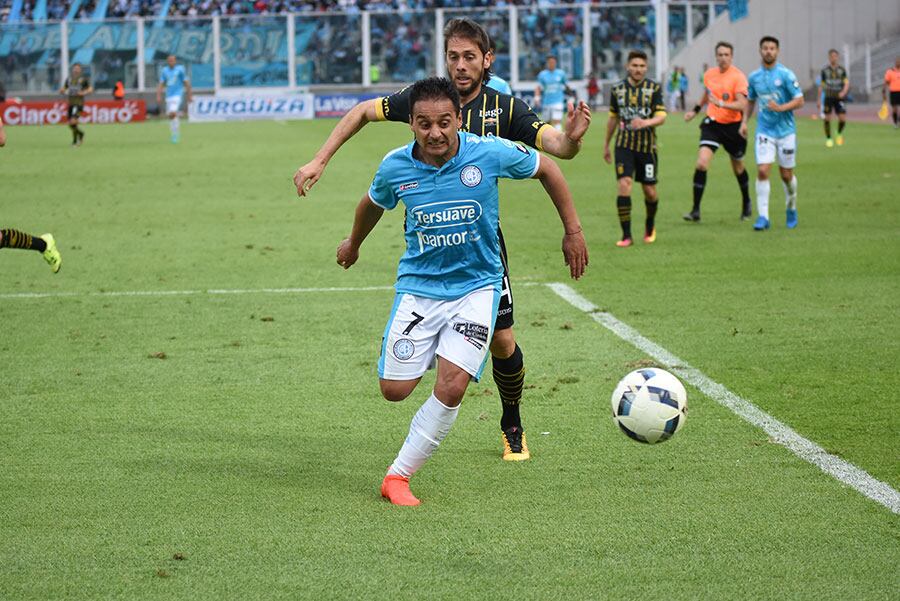 El Pirata recibió al equipo bahiense con mayoría de suplentes. Foto: Lucio Casalla / ElDoce.tv