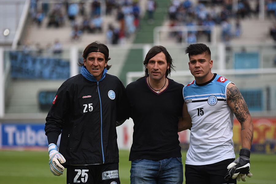 El Pirata recibió al equipo bahiense con mayoría de suplentes. Foto: Lucio Casalla / ElDoce.tv