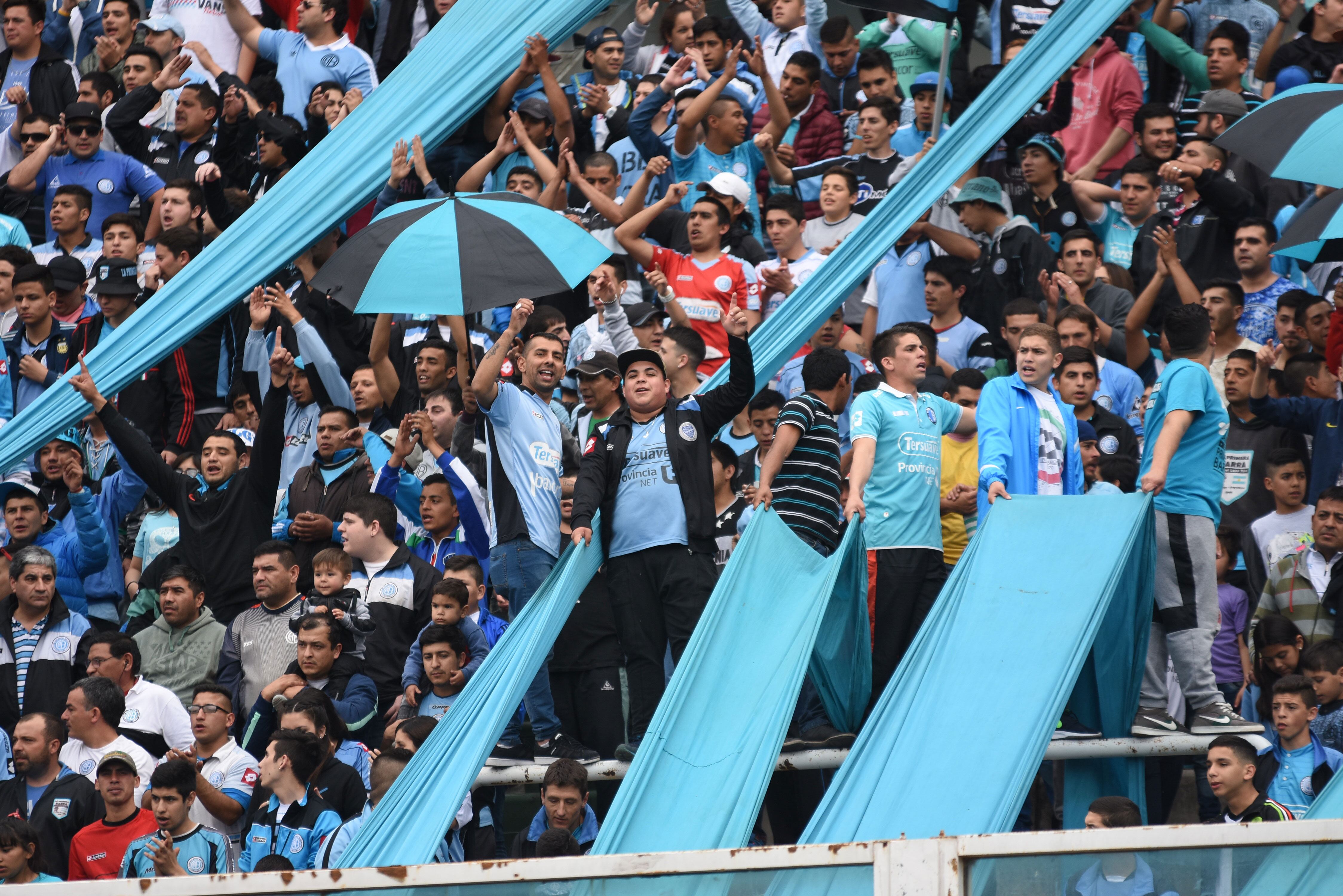 El Pirata recibió al equipo bahiense con mayoría de suplentes. Foto: Lucio Casalla / ElDoce.tv