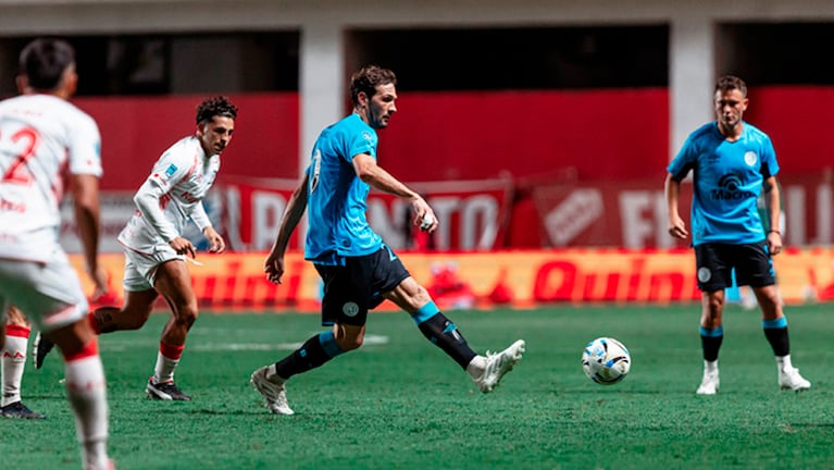 El Pirata se mide ante Argentinos Juniors en La Paternal. Foto: Prensa Belgrano.