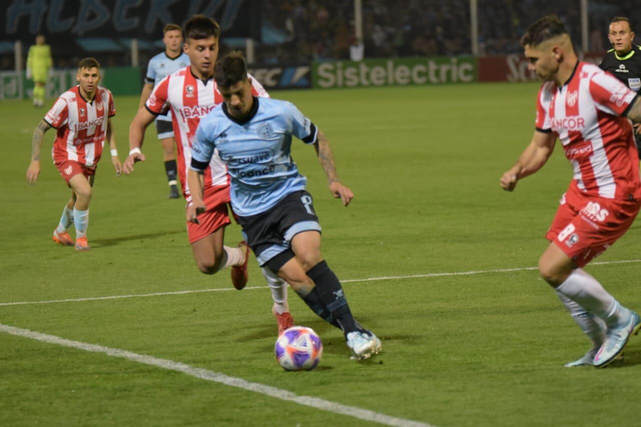 El Pirata venció 1-0 a la Gloria en Alberdi. Fotos: Lucio Casalla/ElDoce.