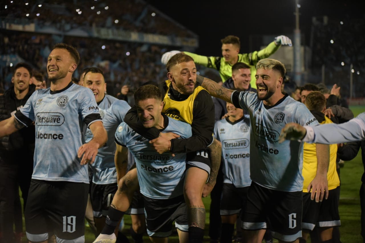 El Pirata venció 1-0 a la Gloria en Alberdi. Fotos: Lucio Casalla/ElDoce.