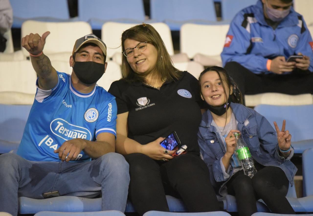 El Pirata volvió a recibir a sus fanáticos en el Gigante. Foto: Lucio Casalla/ElDoce.tv.