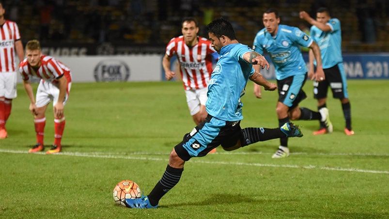 El Pirata y el Pincha, en la revancha de la segunda fase de la Sudamericana. Foto: Lucio Casalla / ElDoce.tv.