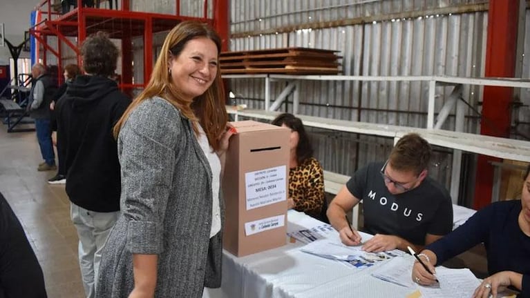 El PJ ganó en Colonia Caroya y Llaryora celebró con la nueva intendenta