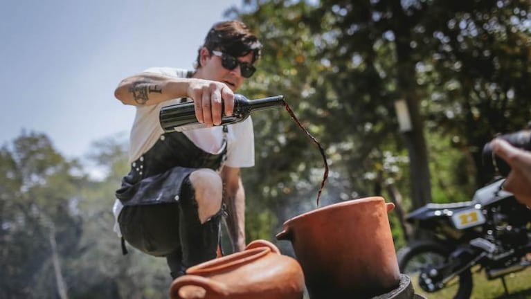 El Plan: cocinando un guiso y probando una moto con Pacorro