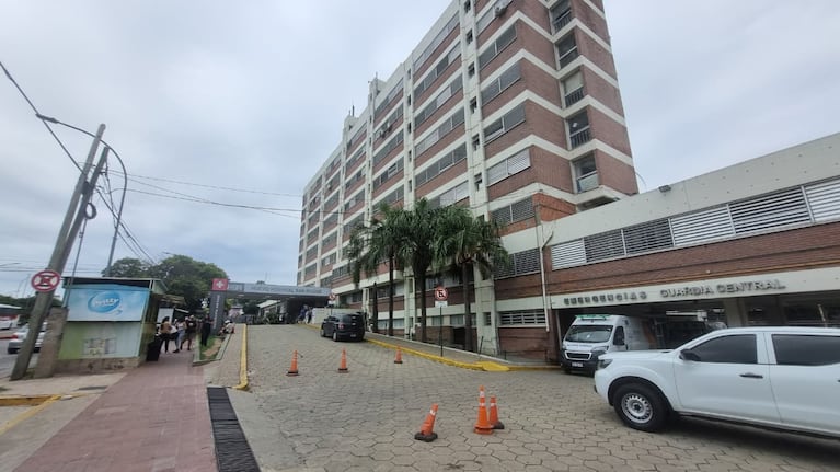El policía fue asistido en el Hospital San Roque.
