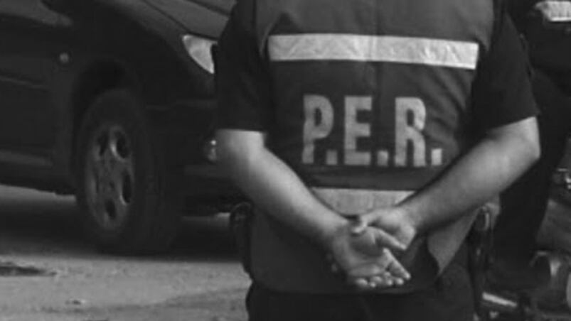 El policía le causo daños psicológicos a la víctima. 