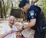 El policía le regaló una Navidad un poco más feliz a Ruperto.