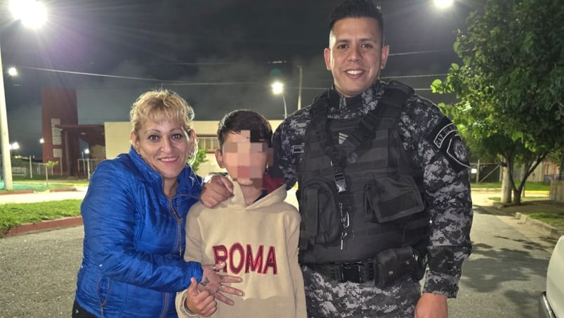 El policía que salvó al chico de 13 años que se ahogaba.