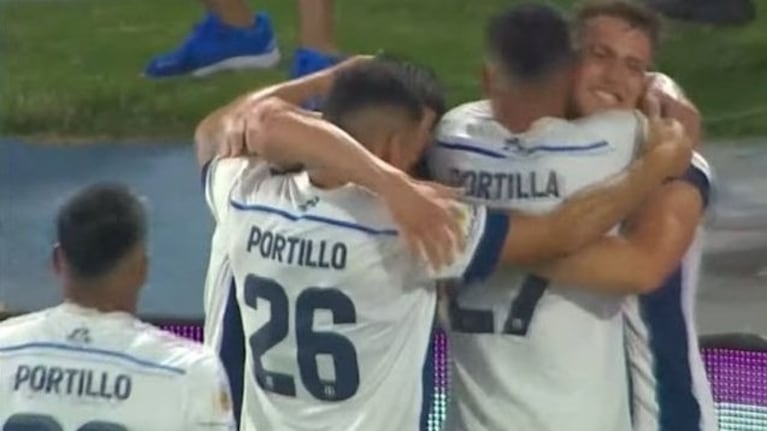 El PortiVerso festejando el cuarto gol de Talleres en el Kempes.
