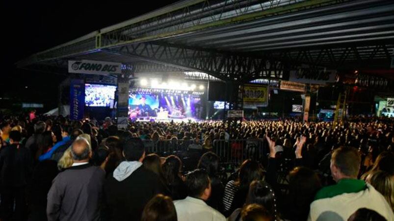 El predio del Festival de la Avicultura, colmado.