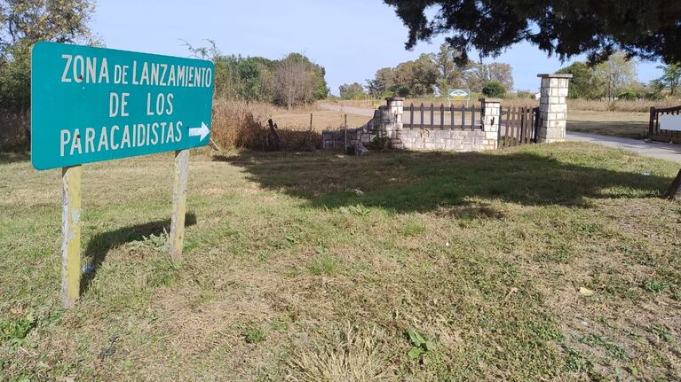 El predio donde el sargento cayó al vacío y murió.