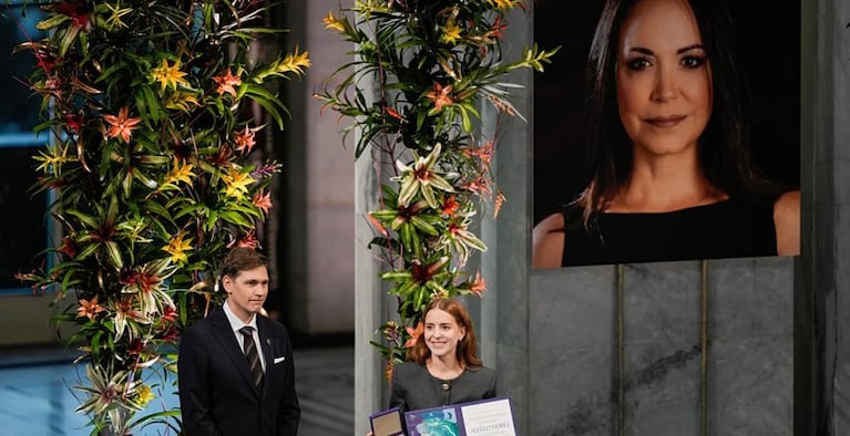 El premio a María Corina Machado que impacta contra Nicolás Maduro